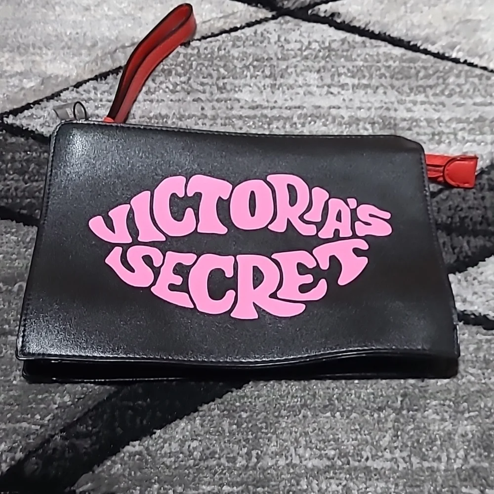 Victoria Secret 2018 Just Add Lipsticks 💋 Make-up Wristlet Bag